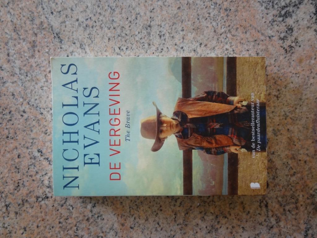 Nicholas Evans - De vergeving (The Brave) (in prima staat !), Ophalen of Verzenden, Zo goed als nieuw, Nicholas Evans