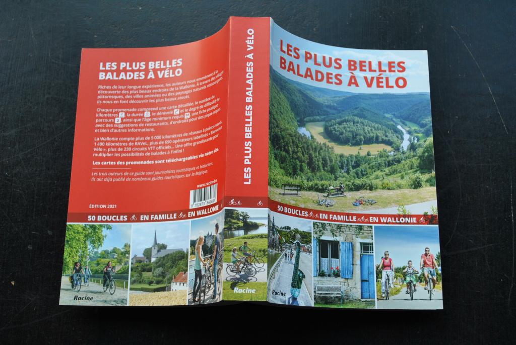 LES PLUS BELLES BALADES A VELO 50 BOUCLES FAMILLE WALLONIE, Autres marques, Enlèvement ou Envoi, Comme neuf, Guide de balades à vélo ou à pied