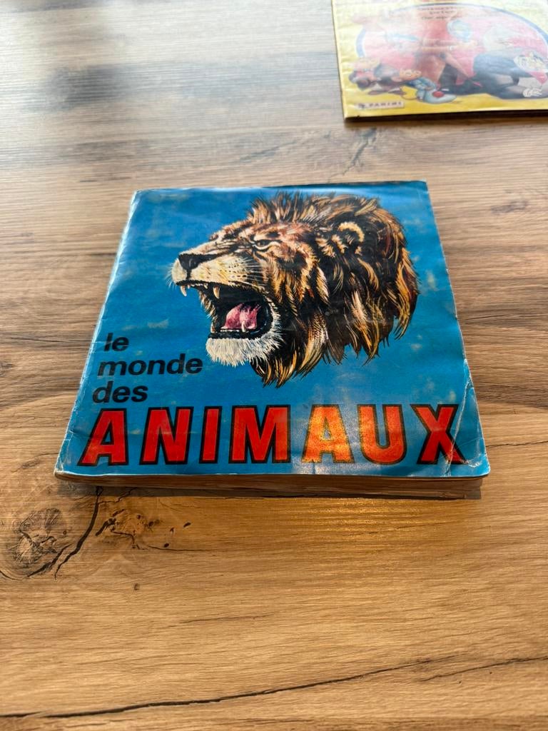 Album panini complet le monde des animaux, Ophalen of Verzenden, Zo goed als nieuw, Dier en Natuur