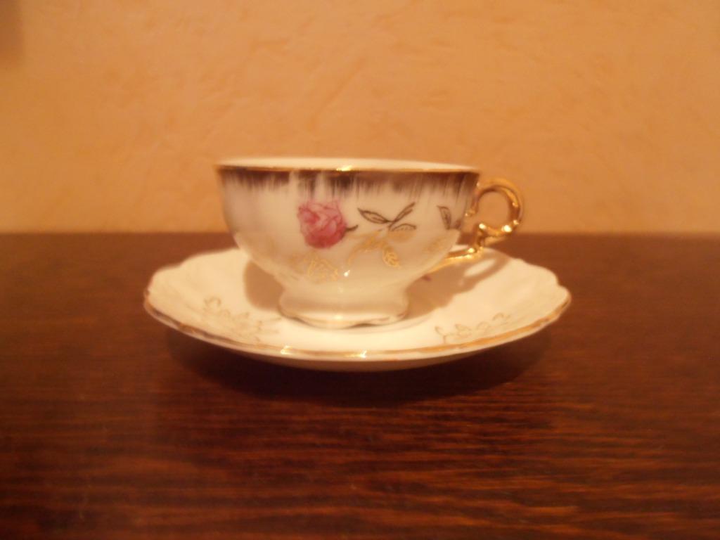 Vintage theekopje met schoteltje (Novex ?), Enlèvement