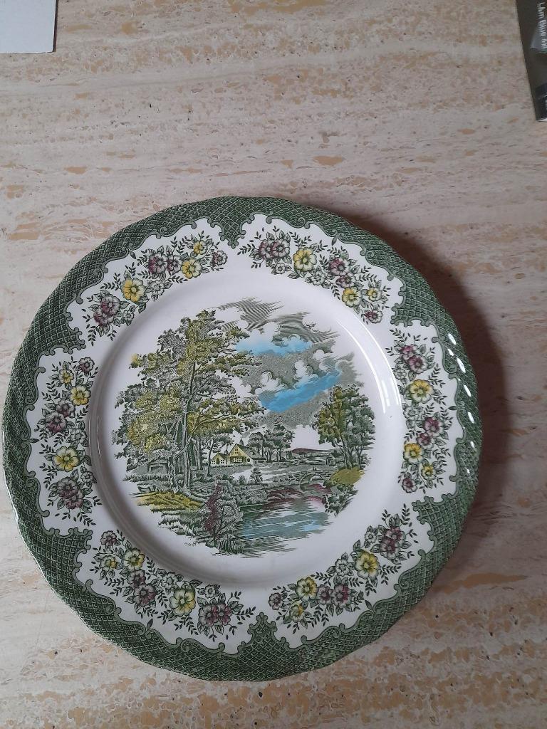Assiette Country Cottage « Royal Tudor », Enlèvement ou Envoi