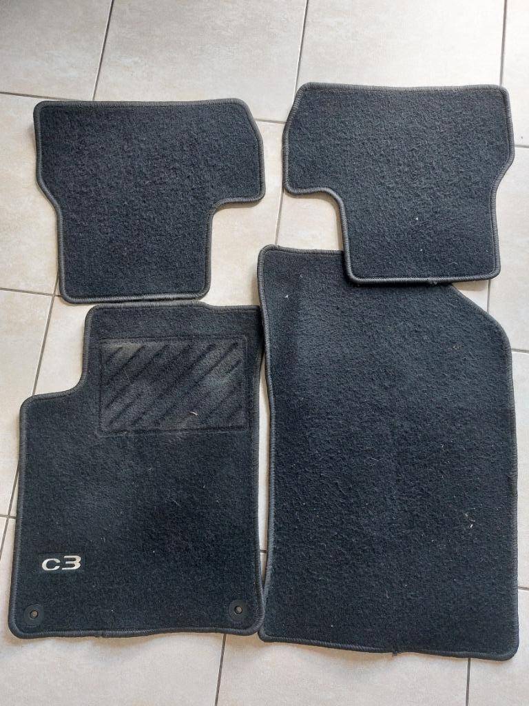 Tapis de voiture, Enlèvement, Utilisé