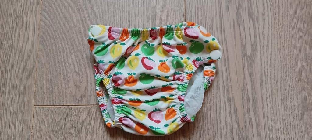 Verstelbaar zwembroekje - wasbare zwemluier baby, Kinderen en Baby's, Babykleding | Baby-zwemkleding, Ophalen of Verzenden, Zo goed als nieuw