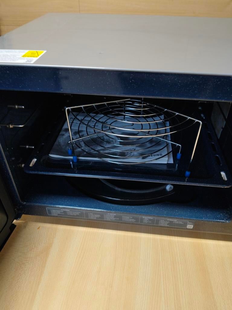 Vrijstaande Samsung microgolf combi oven, Ophalen, Zo goed als nieuw, Draaiplateau, Vrijstaand