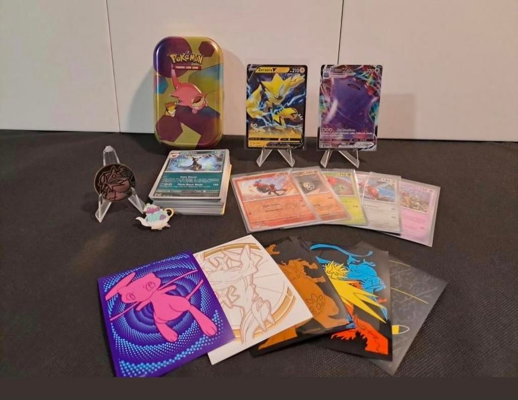 Setje pokémon kaarten met hits en leuke extra's!, Ophalen of Verzenden, Zo goed als nieuw