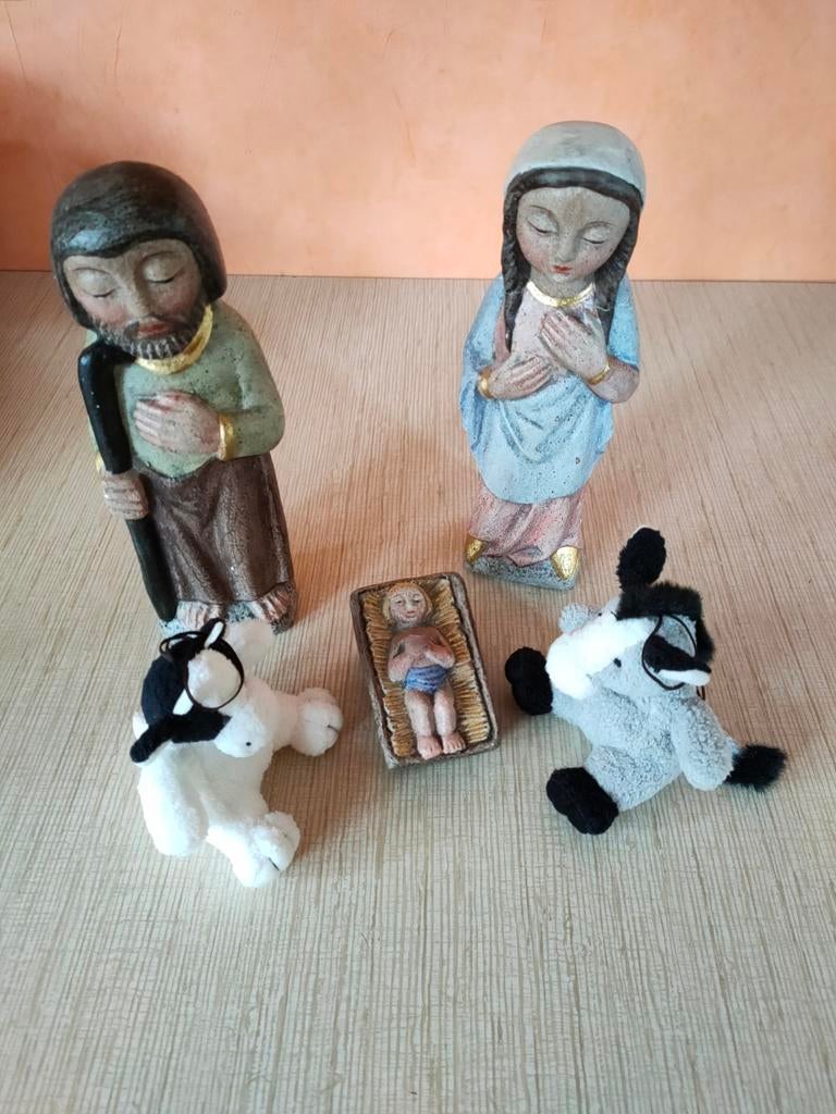 Kerststal figuren modern, Verzamelen, Ophalen of Verzenden, Zo goed als nieuw, Religie