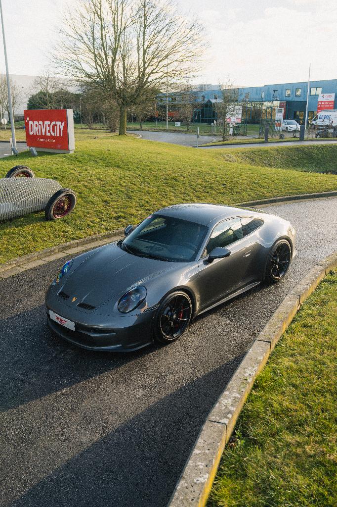 PORSCHE 911 (992.1) GT3 TOURING UIT 2023, Auto's, Automaat, Achterwielaandrijving, 375 kW, Zwart