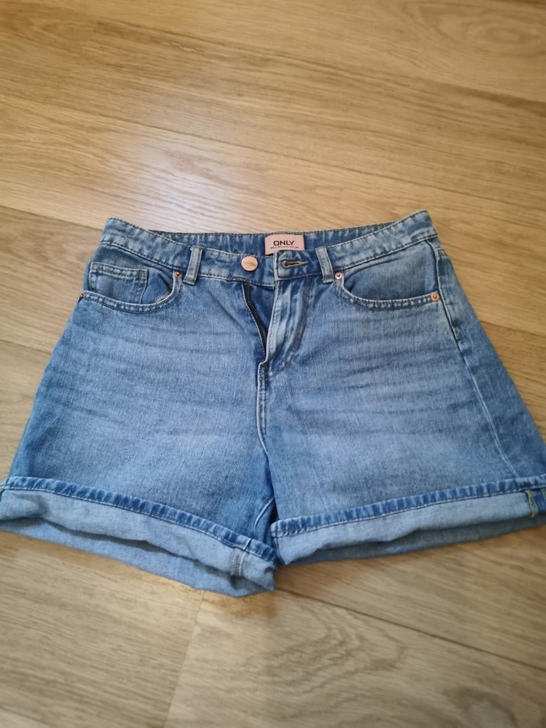 Shorts, jupes, tailles S et XS, 12 pièces, 12€ (1 lot), Enlèvement ou Envoi, Comme neuf, Taille 36 (S)
