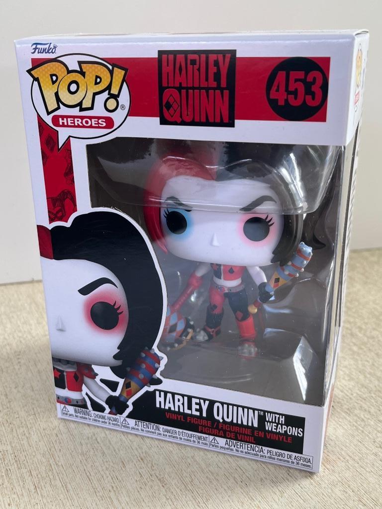 Funko Pop 453 Harley Quinn with weapons, Ophalen of Verzenden, Nieuw