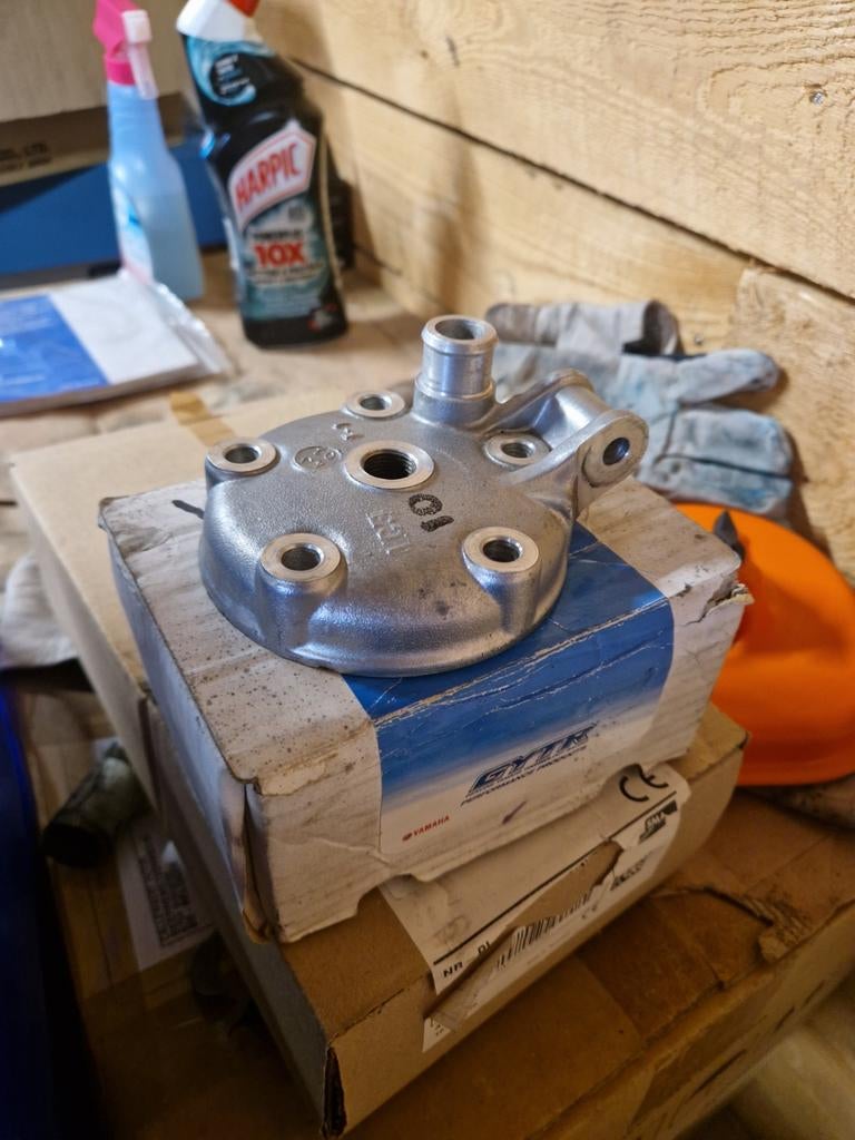 Originele cilinderkop yamaha yz125, Motos, Enlèvement ou Envoi