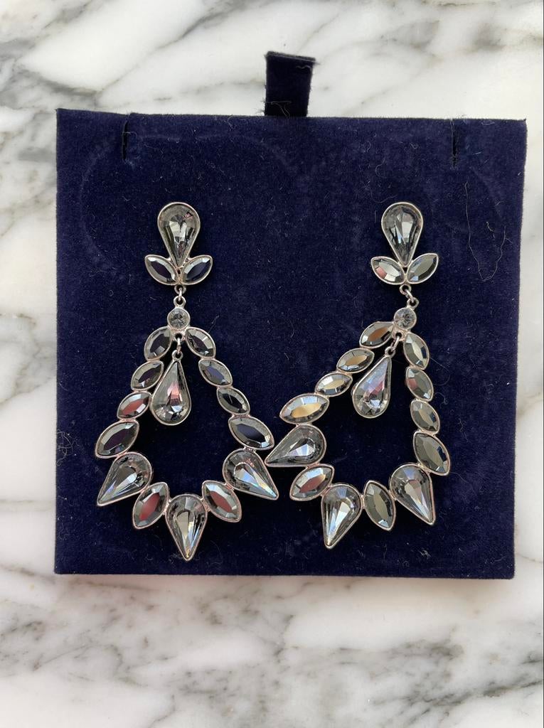 Grijze oorbellen van swarovski, Enlèvement ou Envoi, Comme neuf