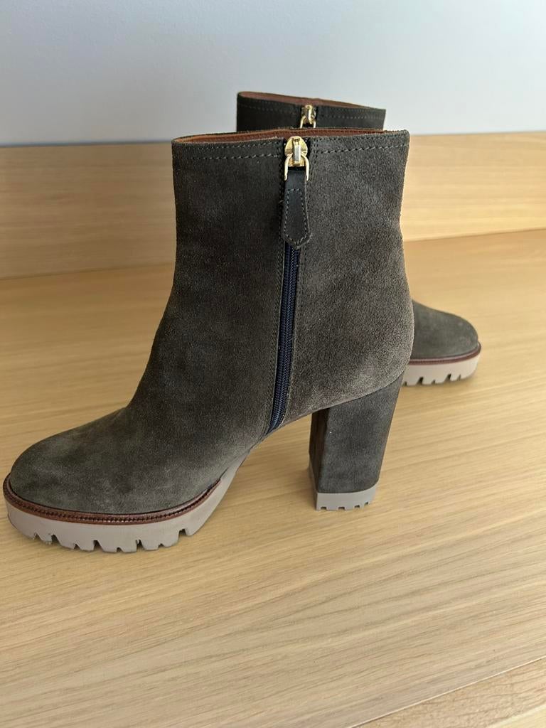 Kaki daim bottines Roberto Festa, Kleding | Dames, Schoenen, Ophalen of Verzenden, Zo goed als nieuw