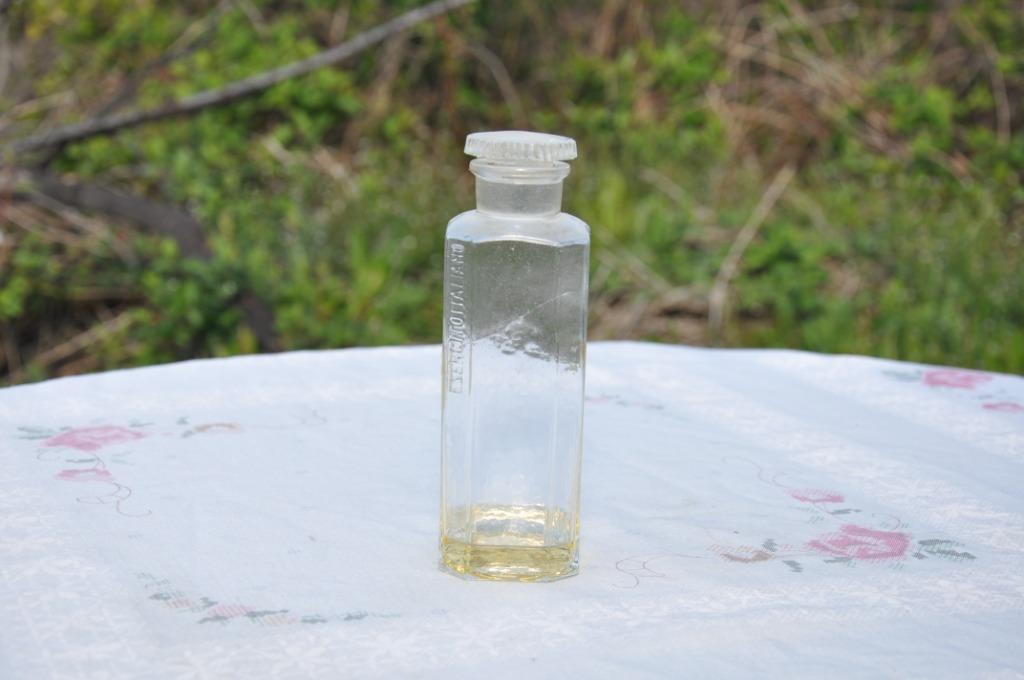 ancienne bouteille parfum en verre esercitoitaliano, Antiquités & Art, Enlèvement ou Envoi