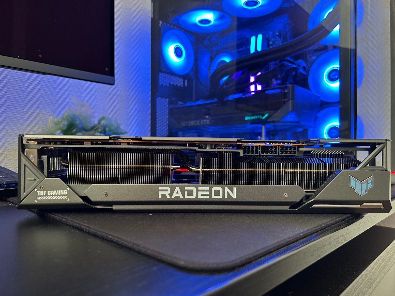 ASUS TUF Gaming Radeon RX 7900 XT OC, Ophalen, Zo goed als nieuw