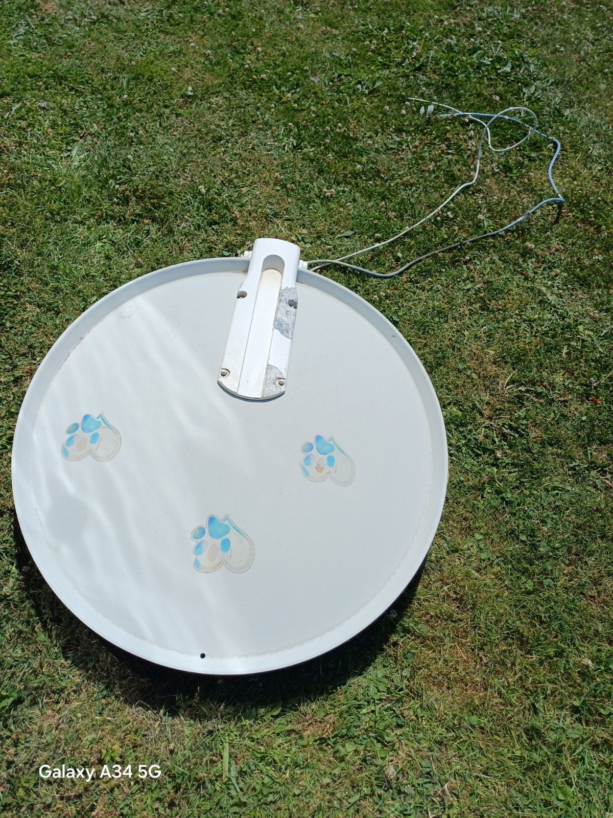 Satellite automatique - l'antenne est à 85 % en très bon éta, Caravanes & Camping, Enlèvement