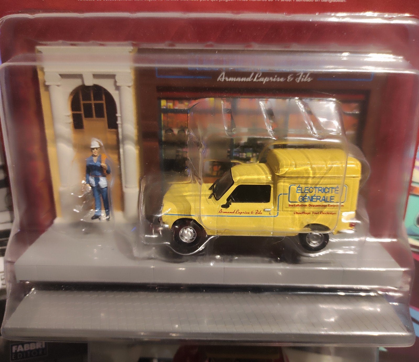 Diorama Simca 1100 VF Fourgonette 1:43 en blister non ouvert, Enlèvement ou Envoi