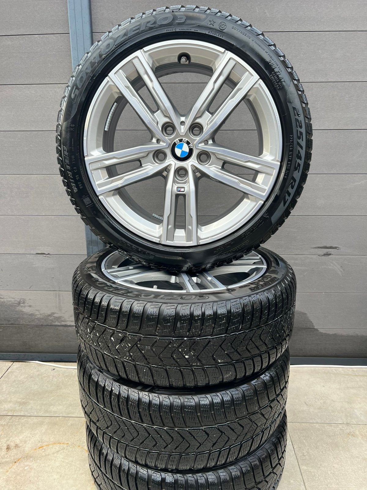 Jantes hiver BMW style 550M série 1-2 F40 F44 225 45 17, Autos : Pièces & Accessoires, Pneus & Jantes, Pneus et Jantes, Pneus hiver