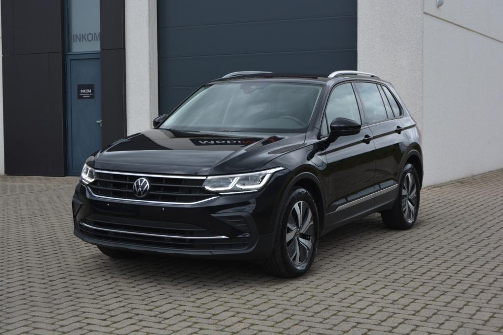 Volkswagen Tiguan eHybrid 1.4 245PK - Matrix/Adaptive cruise, Auto's, Volkswagen, Stof, 4 cilinders, Zwart, 5 deurs