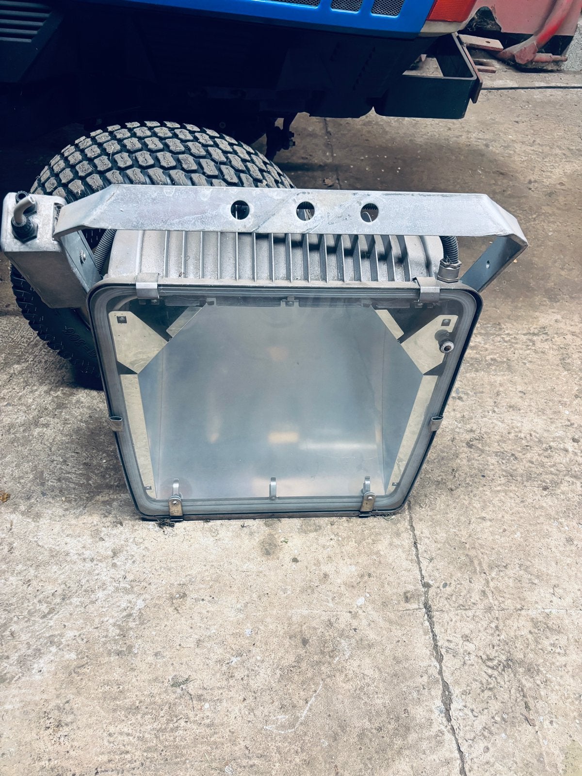 Terreinverlichting, Enlèvement, Utilisé, 500 watts ou plus, Lampe avec luminaire