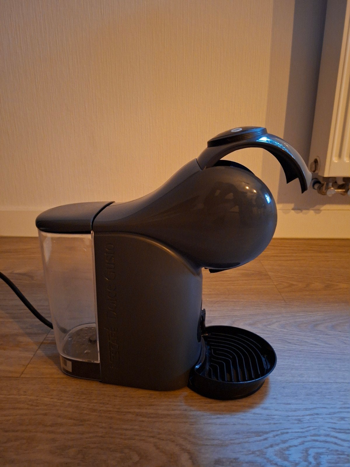 KRUPS NESCAFE Dolce Gusto, Autres modèles, Réservoir d'eau amovible, Enlèvement, Utilisé