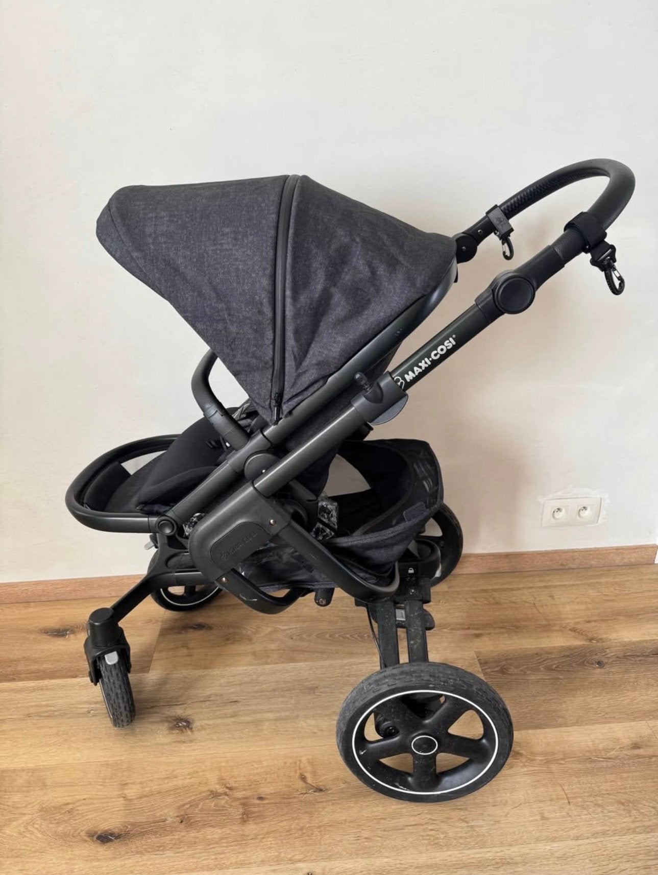 Complete maxi cosi nova 4 set +draagmand+accessoires (3in1), Kinderen en Baby's, Kinderwagens en Combinaties, Zo goed als nieuw