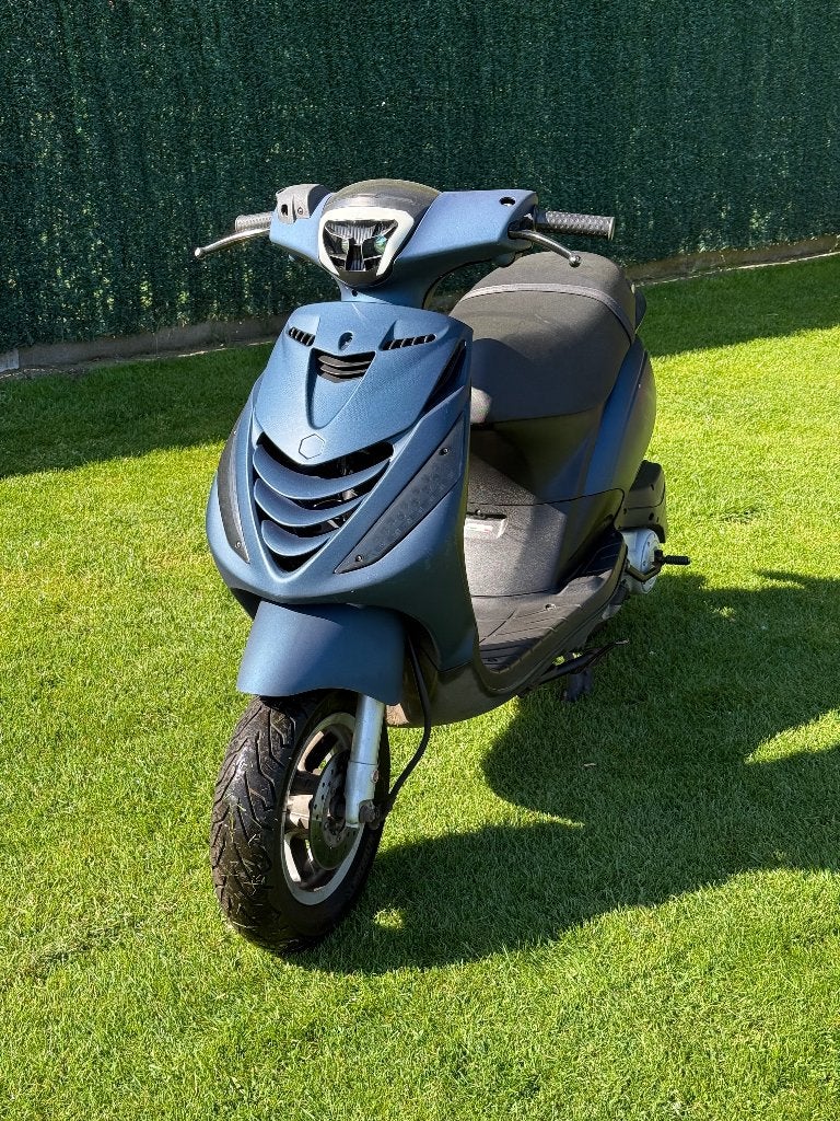 Piaggio zip B-klasse 50cc 4T, Fietsen en Brommers, Scooters | Piaggio, Ophalen, Gebruikt, Zip, Klasse B (45 km/u)