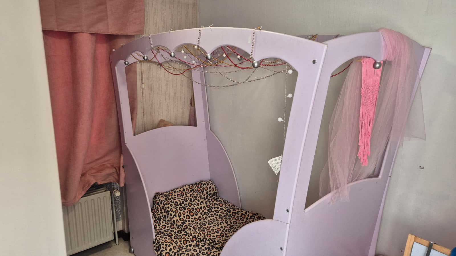 Lit enfant a donner, Enfants & Bébés, Chambre d'enfant | Lits, Enlèvement, Comme neuf