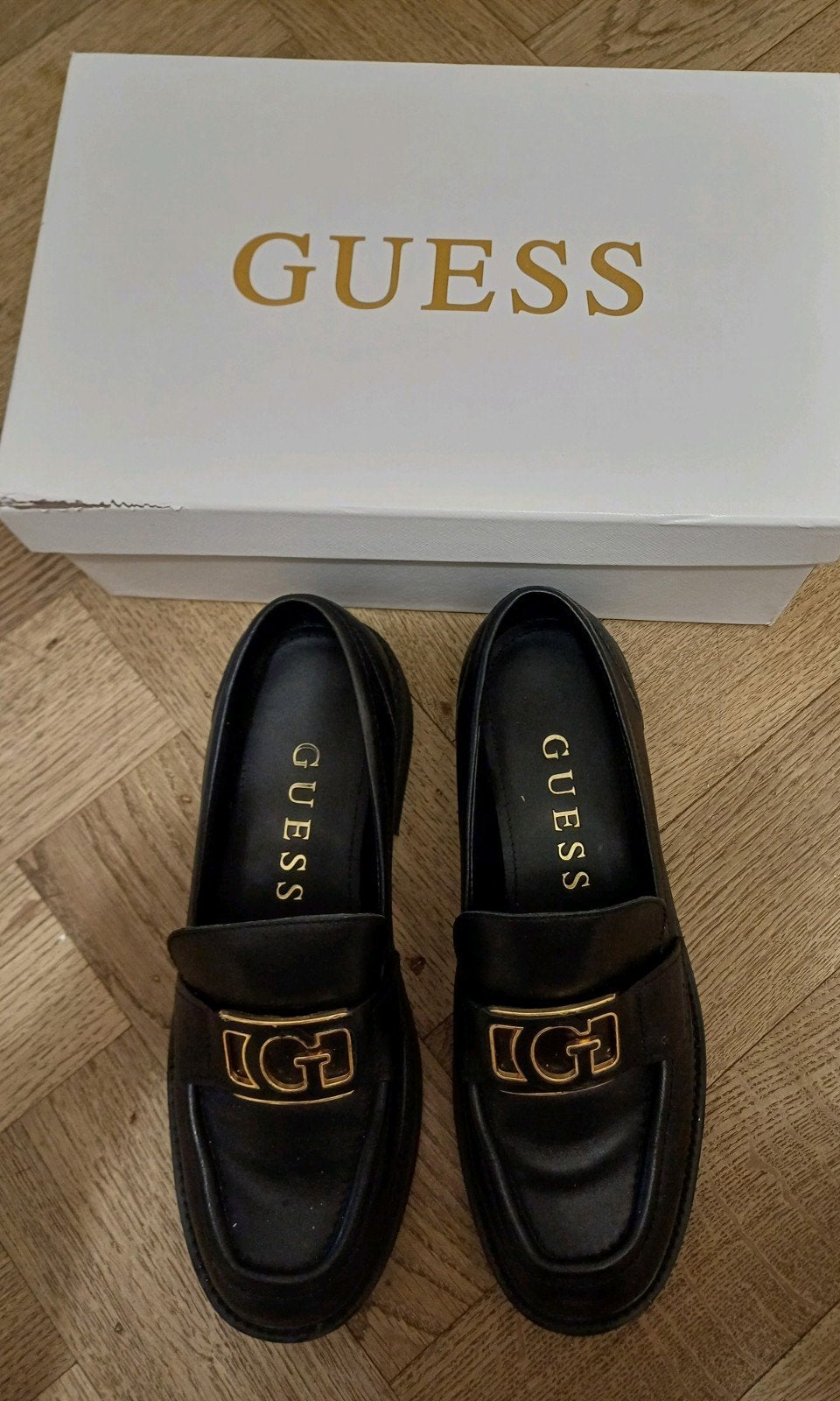 Chaussure guess pointure 38, Enlèvement