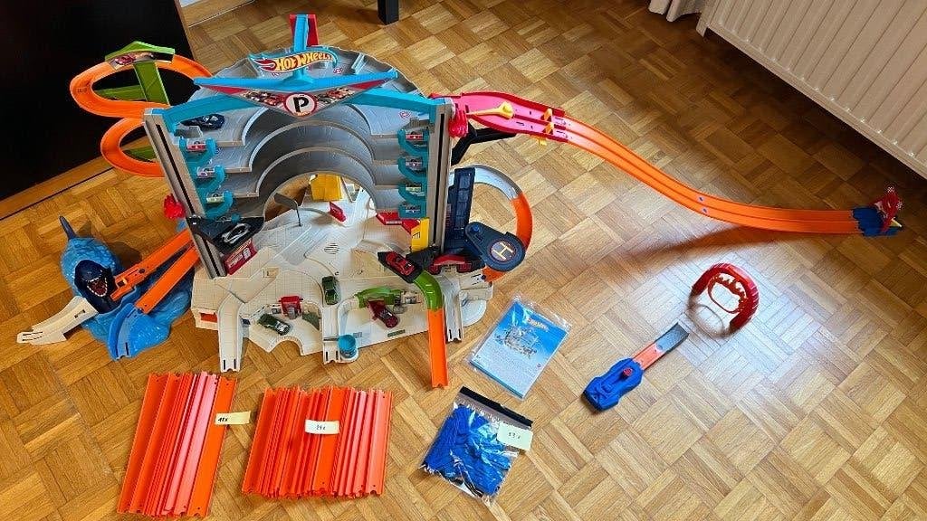 Hot Wheels Ultimate Garage CMP80 + vele extra's, Kinderen en Baby's, Ophalen, Racebaan, Zo goed als nieuw, Hot Wheels
