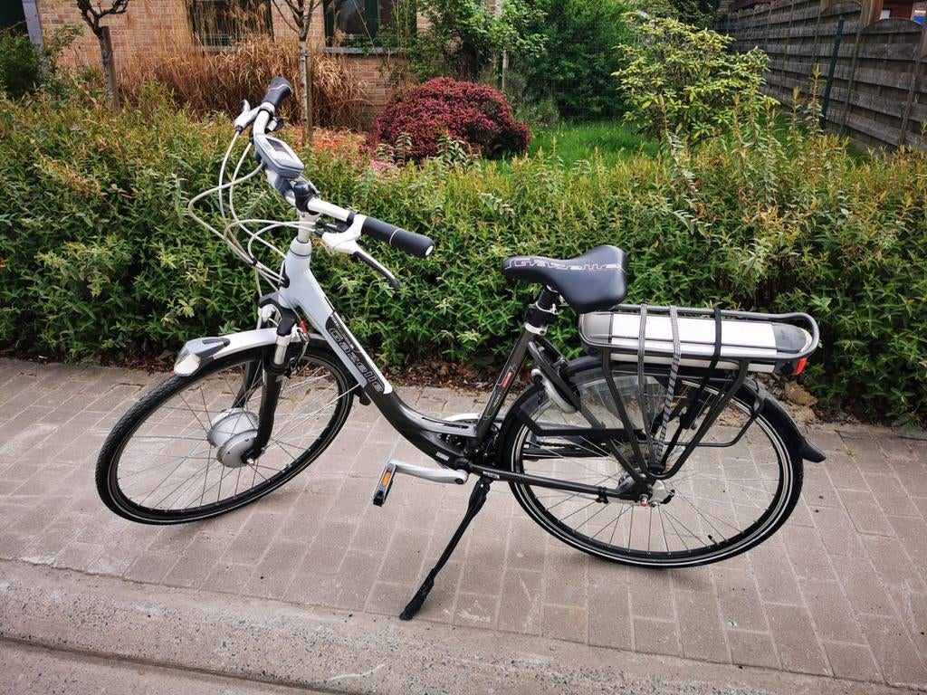 Elektrische vrouwenfiets 28inch, Fietsen en Brommers, Ophalen
