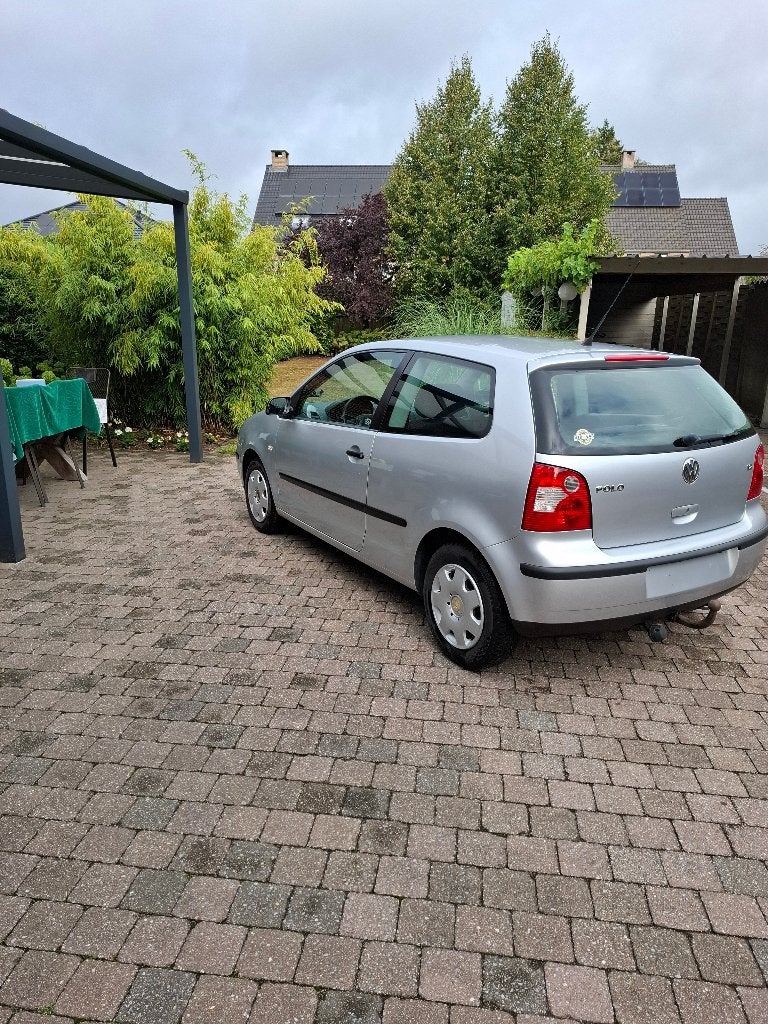 VW POLO, Voorwielaandrijving, Stof, 0 kW, Particulier