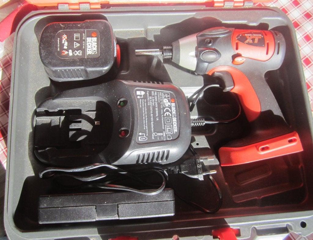 Black & Decker XTC12lk schroevendraaier met koffer, Ophalen of Verzenden, Gebruikt