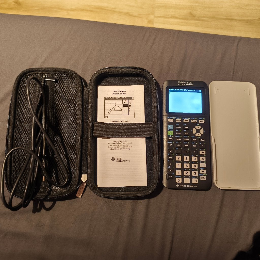 Calculatrice graphique TI-84 Plus CE-T, Divers, Enlèvement, Calculatrices graphique, Comme neuf