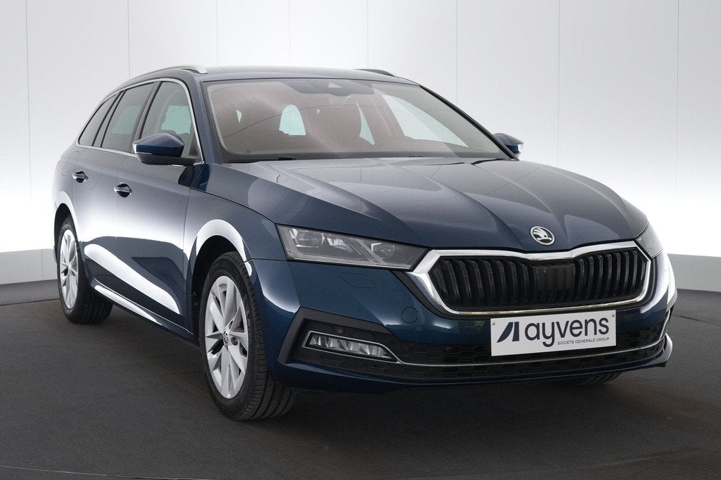 (2BMV832) SKODA OCTAVIA COMBI, Autos, Skoda, Achat, Entreprise, Carnet d'entretien, 5 portes