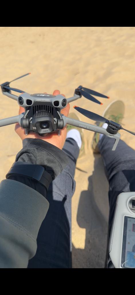 Dji Mini 5 Pro Fly Plus, TV, Hi-fi & Vidéo, Drones, Moins de 250 g, Qualité supérieure, Comme neuf, Vue à la première personne (FPV)