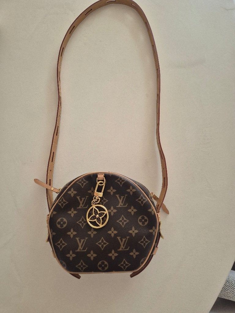Louis Vuitton Monogram Boite Chapeau Souple MM Bag, Handtassen en Accessoires, Tassen | Damestassen, Ophalen, Zo goed als nieuw