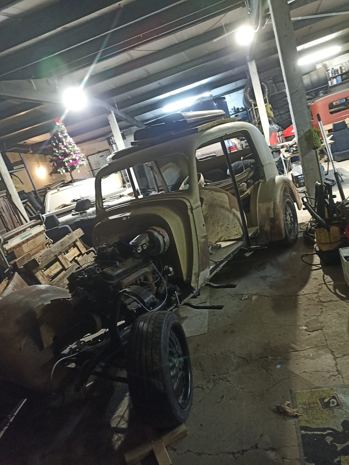 Peugeot 301 hotrod, Automaat, 4 deurs, Achterwielaandrijving, Particulier