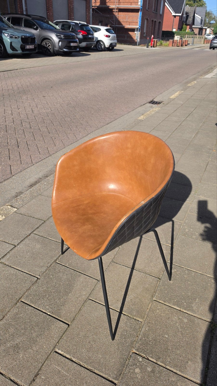 Fauteuil seau design cognac et noir — pieds en métal, Autres couleurs, Cognac zwart, Enlèvement, Utilisé