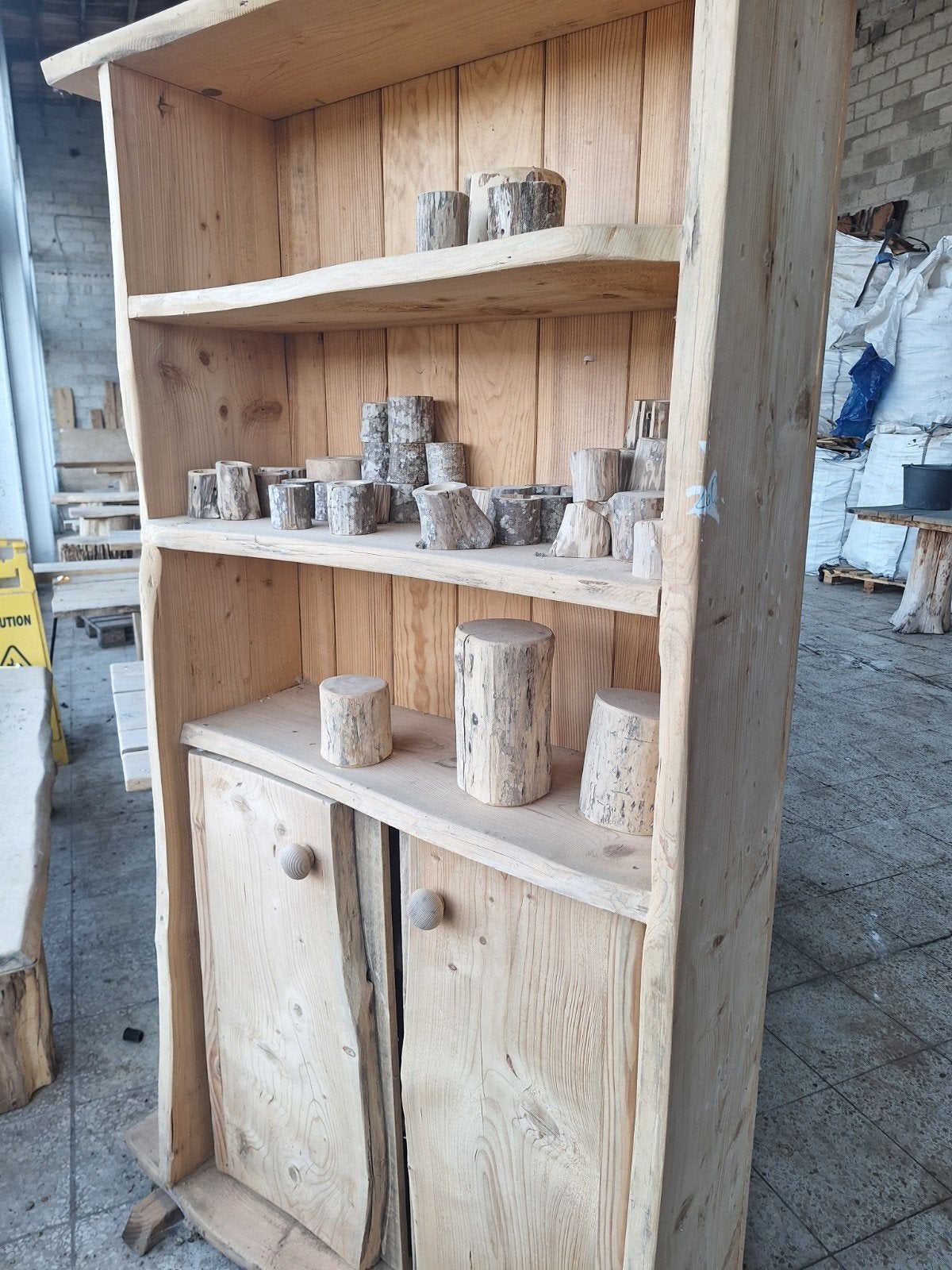 vaisselier artisanale en chêne massif, Enlèvement, Neuf, Bois, Stockage de conteneurs