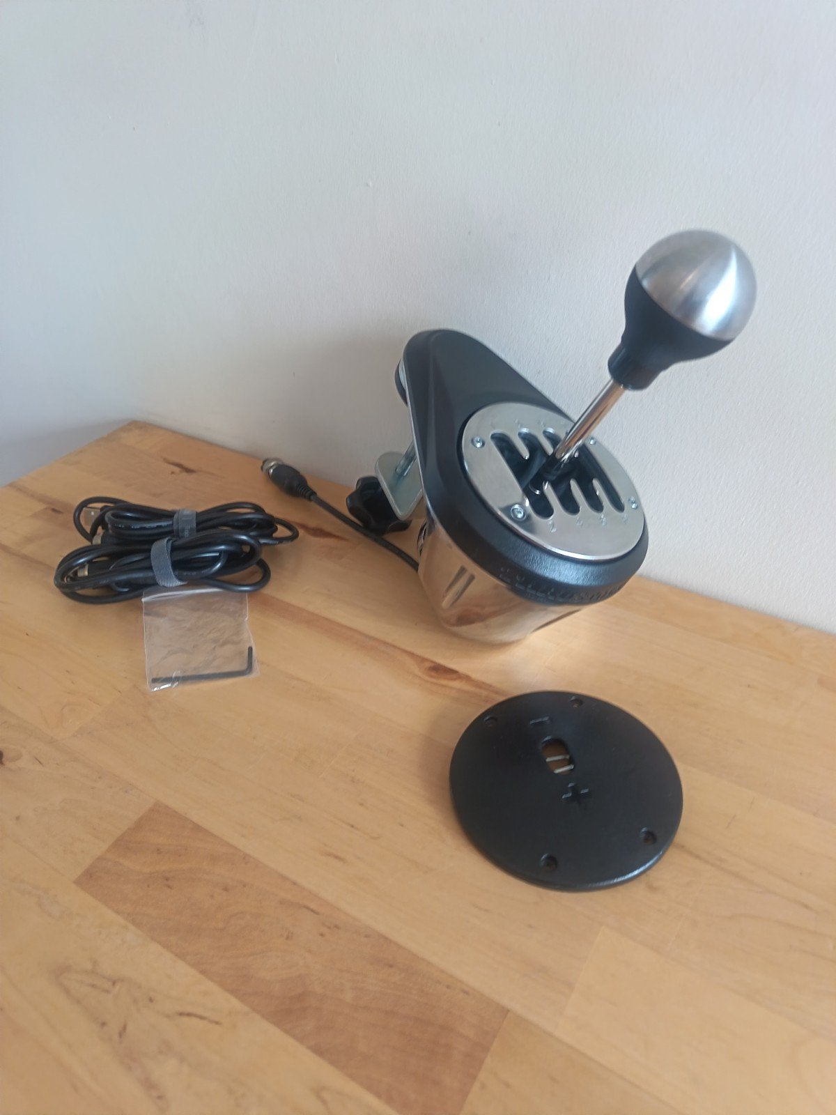 Thrustmaster TH8A Shifter, Ophalen