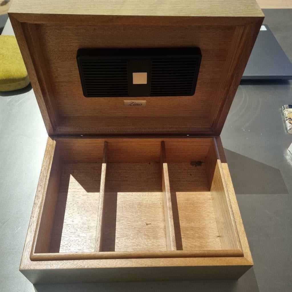 Humidor Zino Z60, Hobby & Loisirs créatifs, Hobby & Loisirs Autre, Comme neuf, Enlèvement