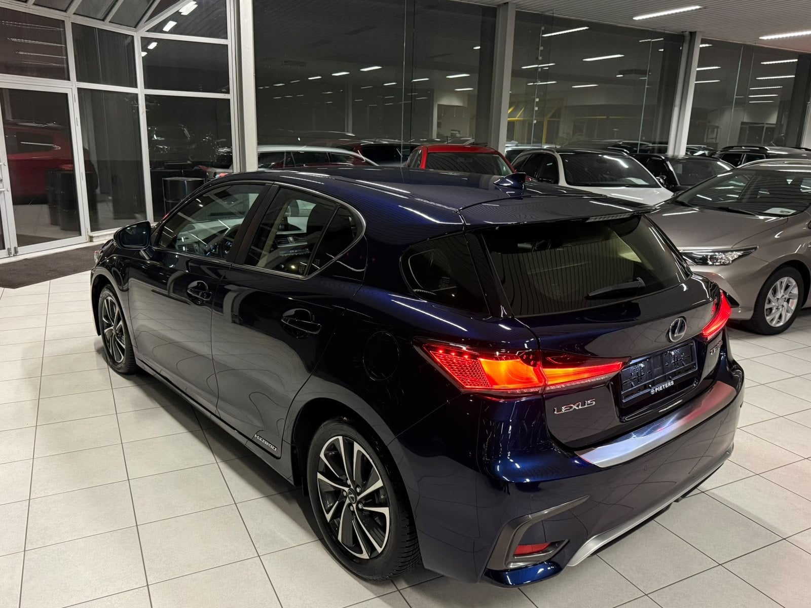 Lexus CT200H 1.8 Essence/Hybride Automatique 73kW Euro 6d-T-, Autos, Achat, https://public.car-pass.be/vhr/6489d6c8-fcaa-4eca-b101-ad667c41103f