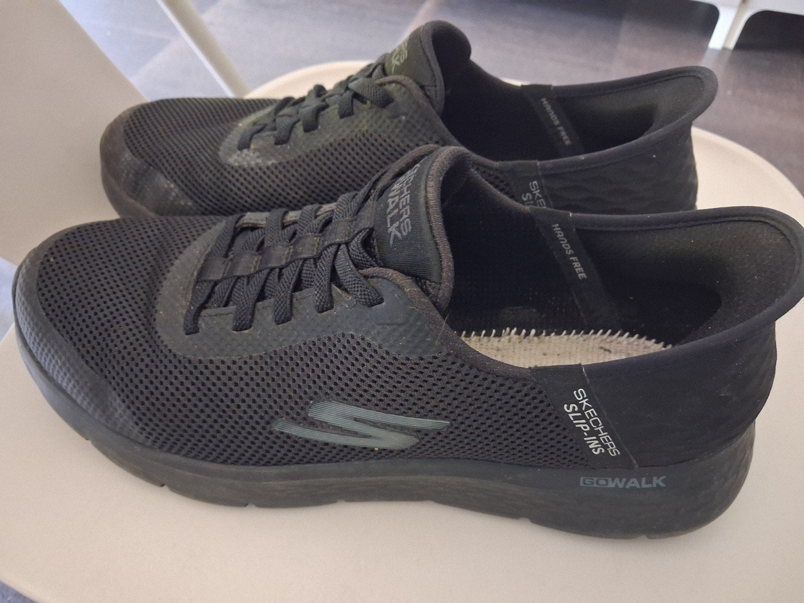 Sketchers slip- ins maat 44 zonder inlegzool., Zwart, Nieuw, Ophalen of Verzenden, Sketchers