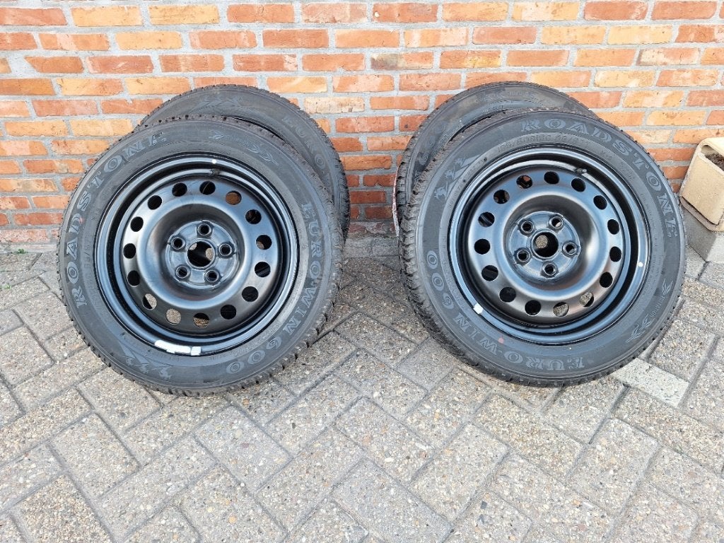 jeu de roues d'hiver, Neuf, Pneus hiver, 16 pouces, Véhicule utilitaire