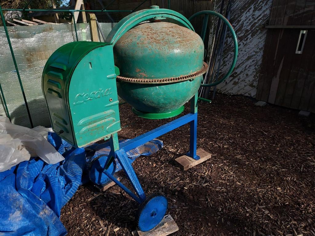 Betonmixer, schragen, metselmateriaal, Ophalen