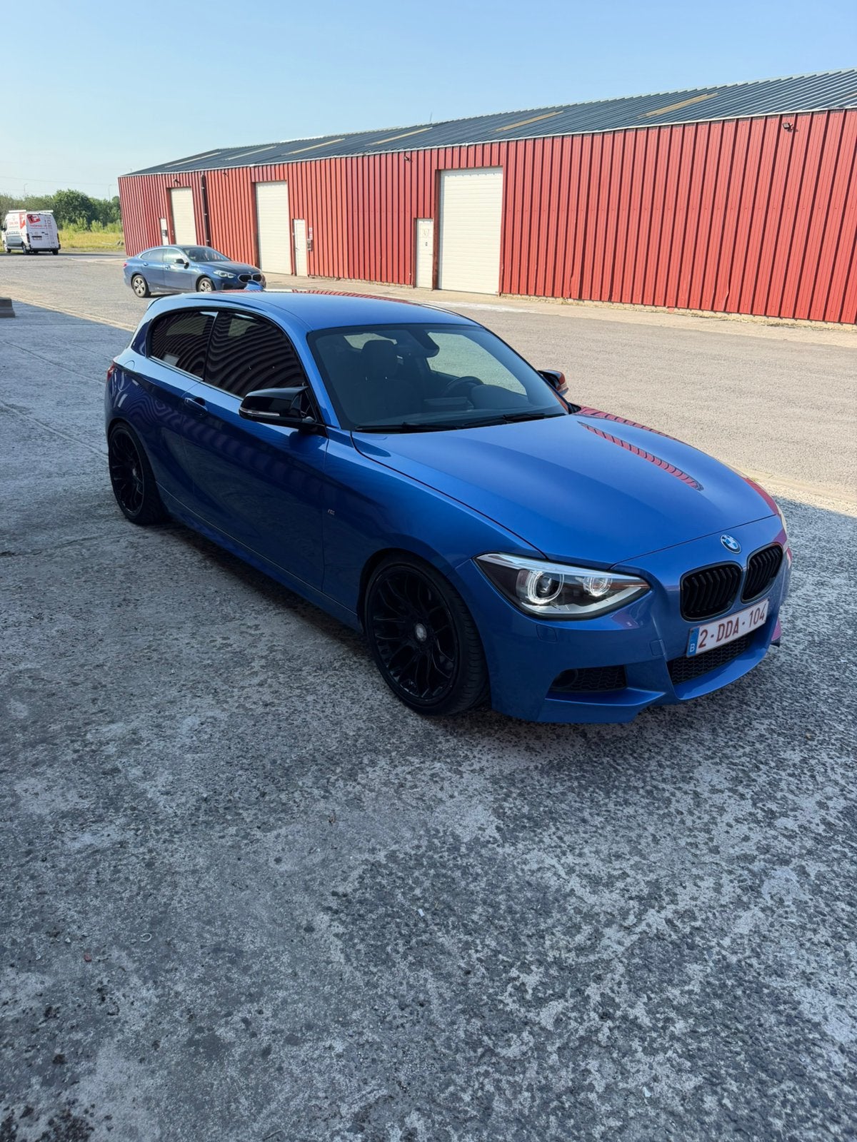 Vends BMW 116i, 100 kW, Euro 5, Zwart, 4 cilinders