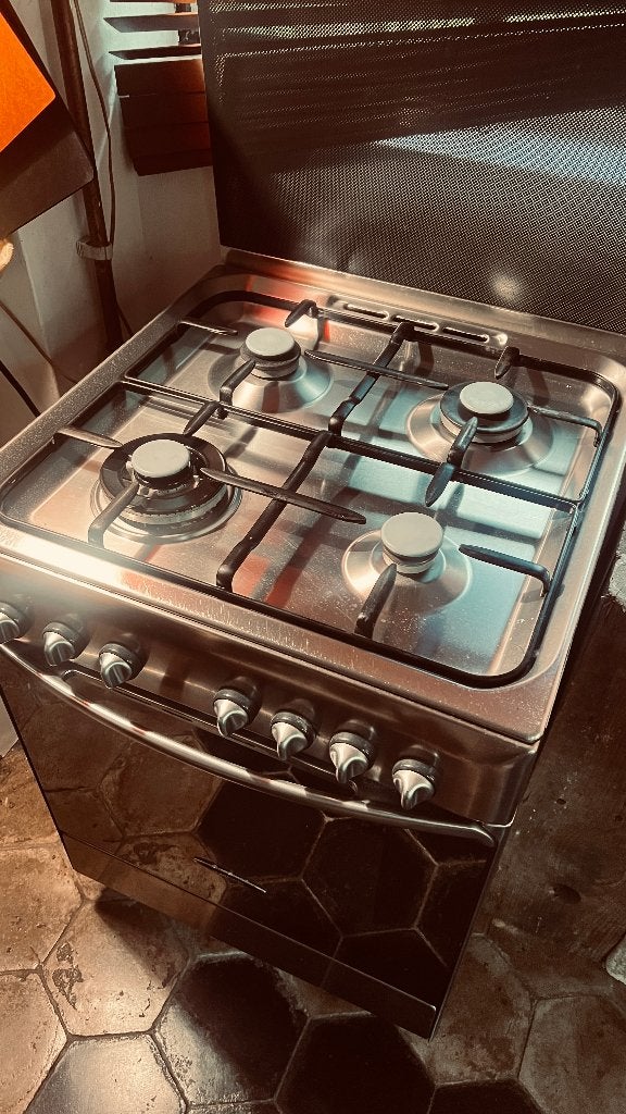 cuisinière à gaz  / combiné avec 4 brûleurs à gaz, Electroménager, Fours, Comme neuf, Autoportant, Autres marques, 60 cm ou plus