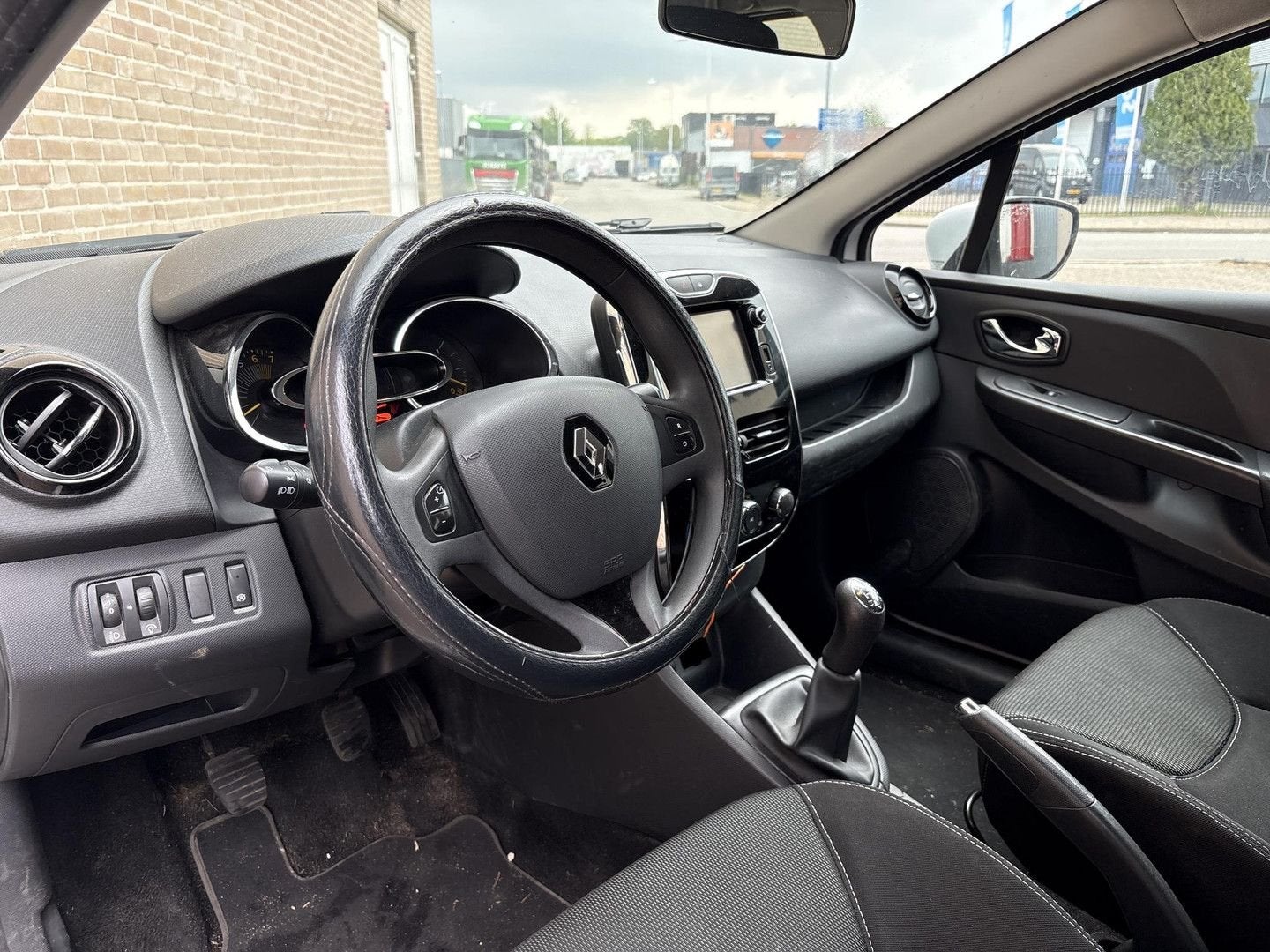 Renault Clio Estate 0.9 TCe Expression | Airco | Cruise | Tr, Auto's, Renault, Start-stop-systeem, Wit, Bedrijf, 104 g/km