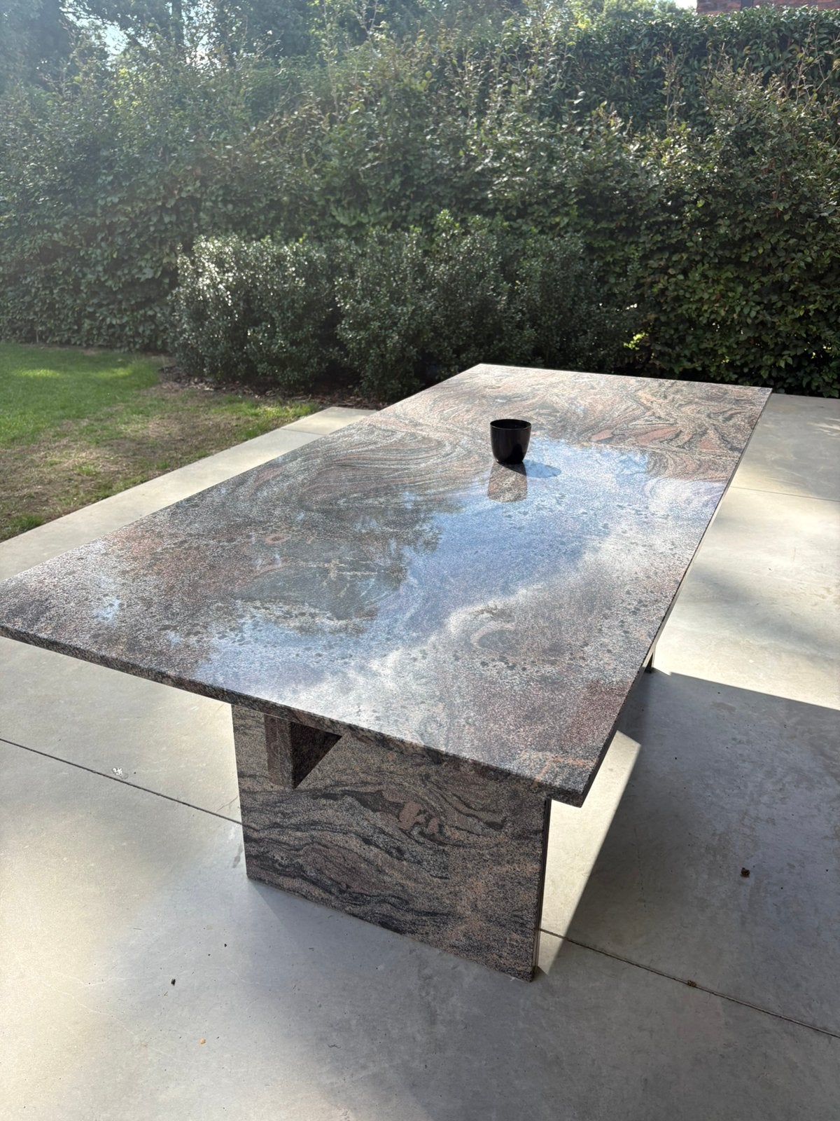 Super moderne granieten tafel zowel binnen ao buiten, Ophalen, Zo goed als nieuw