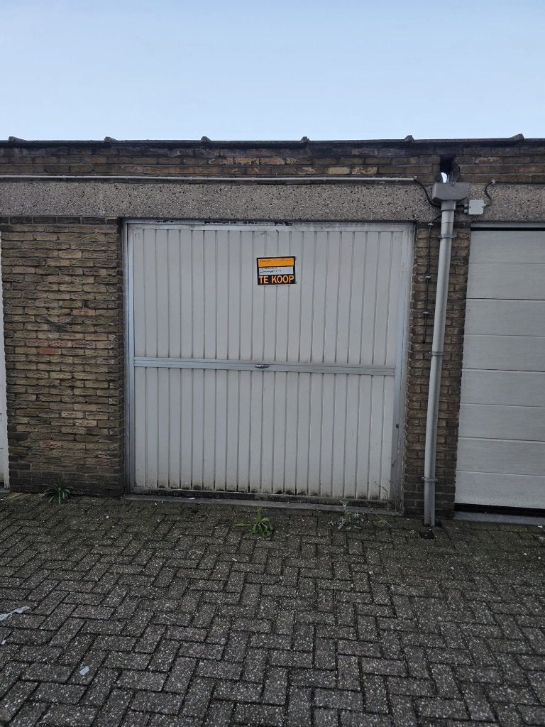 Garagebox met voorzieningen electriciteit, Anvers (ville)